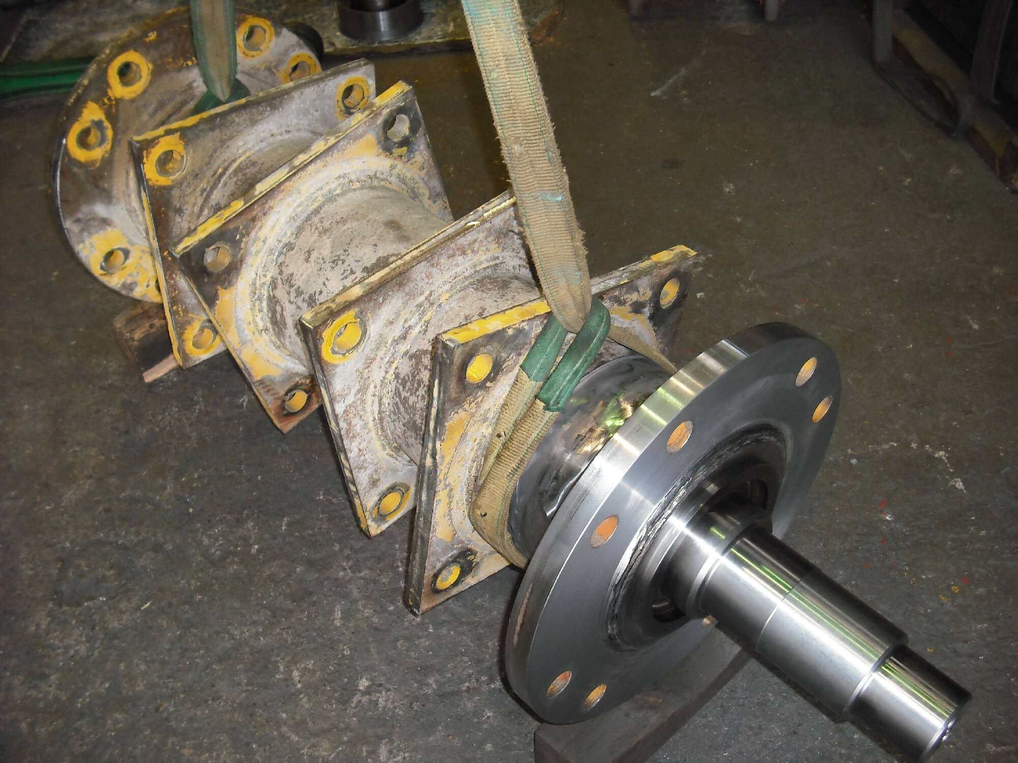 シャフトの軸摩耗部 補修 – 株式会社共栄